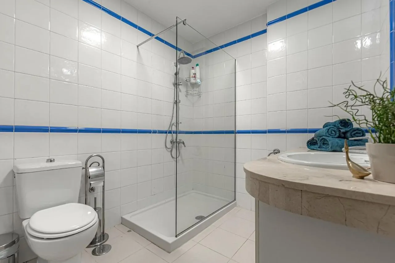 Atlantis 2 Apartment In Front Of The Ocean, Espectacular View, Pool And Wifi Costa Del Silencio