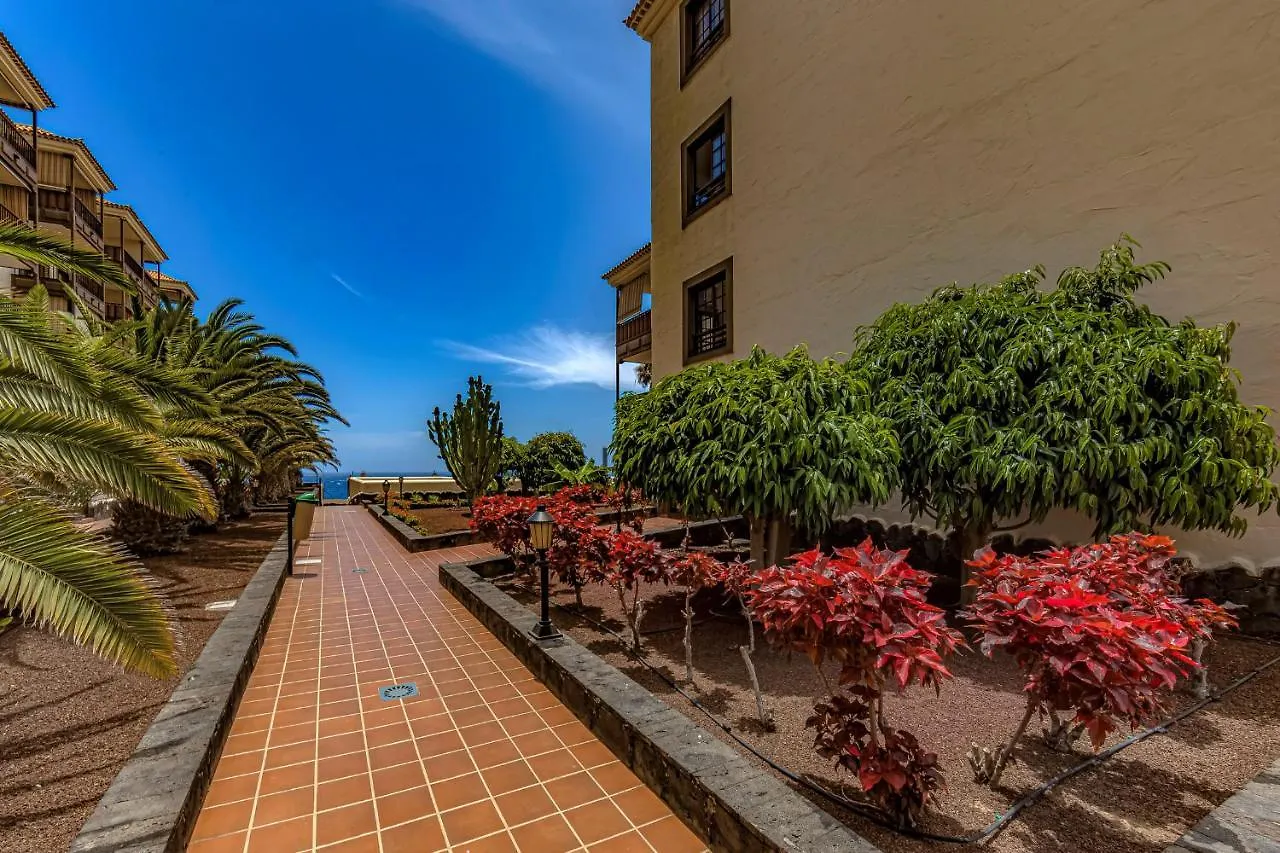 Atlantis 2 Apartment In Front Of The Ocean, Espectacular View, Pool And Wifi Costa Del Silencio Spain