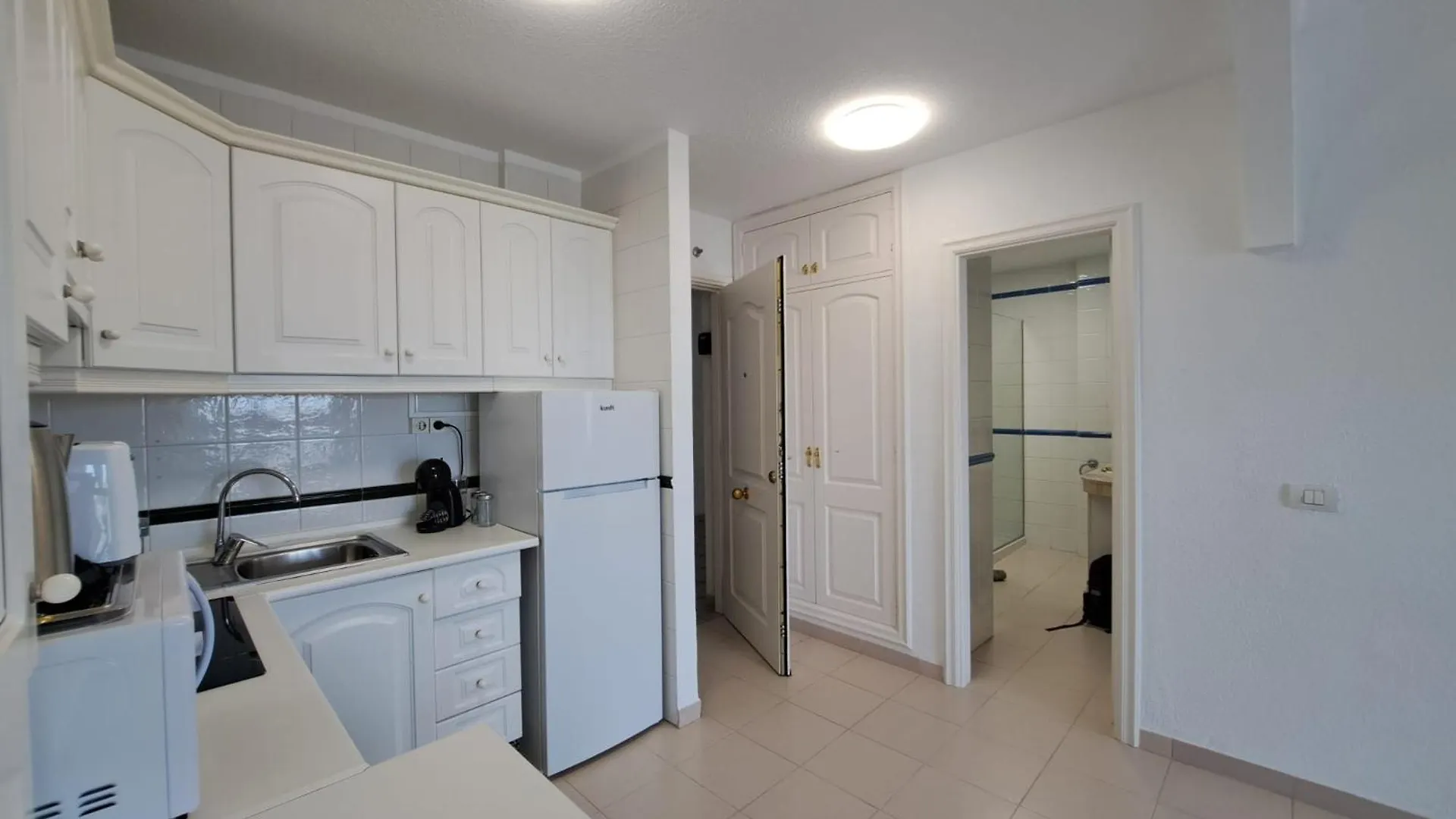 Atlantis 2 Apartment In Front Of The Ocean, Espectacular View, Pool And Wifi Costa Del Silencio Spain