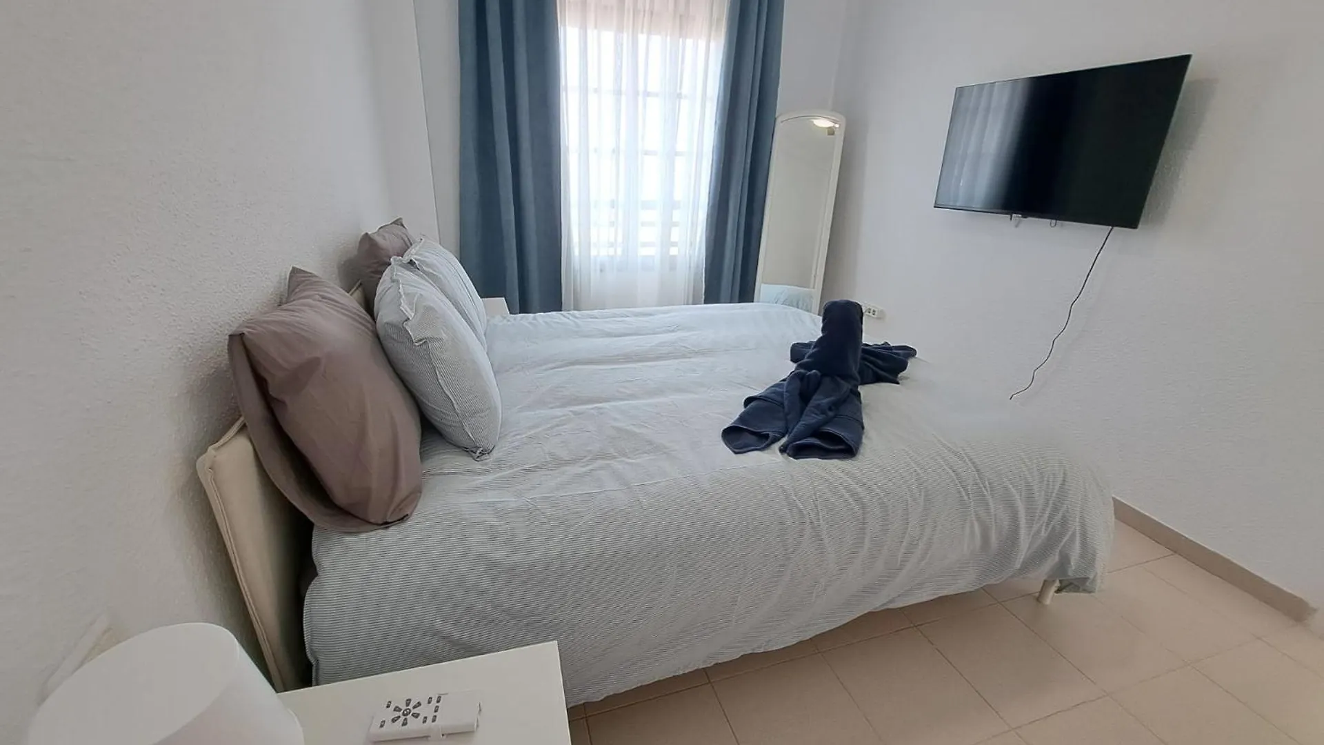 Atlantis 2 Apartment In Front Of The Ocean, Espectacular View, Pool And Wifi Costa Del Silencio